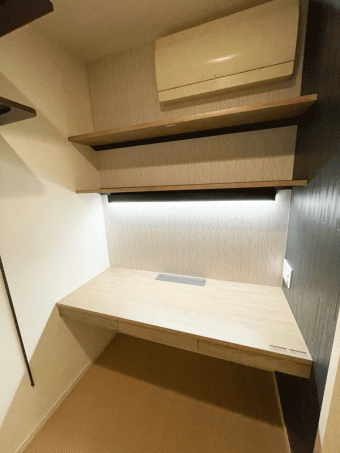 クローゼットをワークスペースも兼ねた空間に大変身　港区S様邸